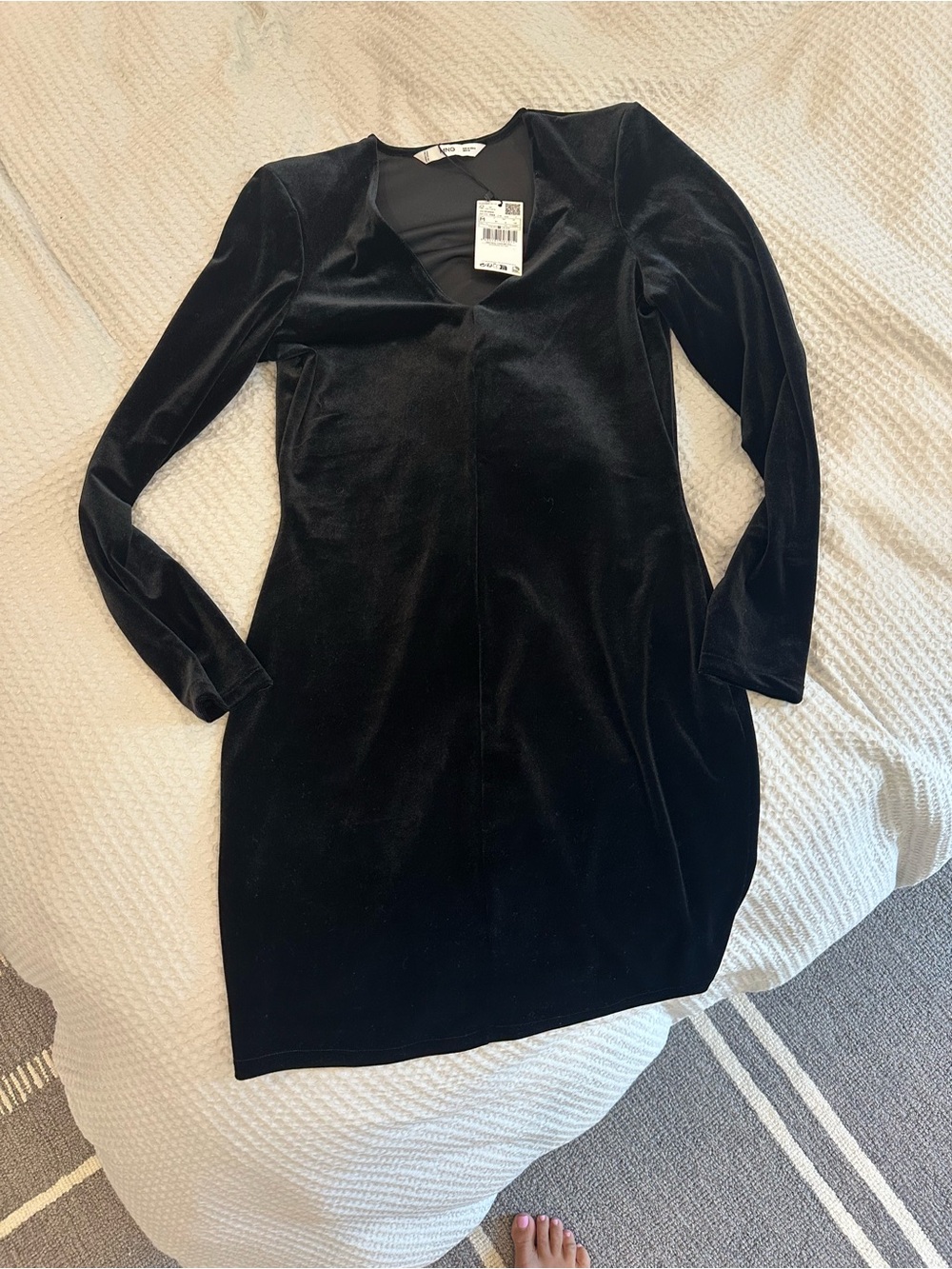Mango Black Velvet Long-Sleeve V-Neck Mini Dress